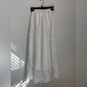 Elegant White Lace Skirt XS-S